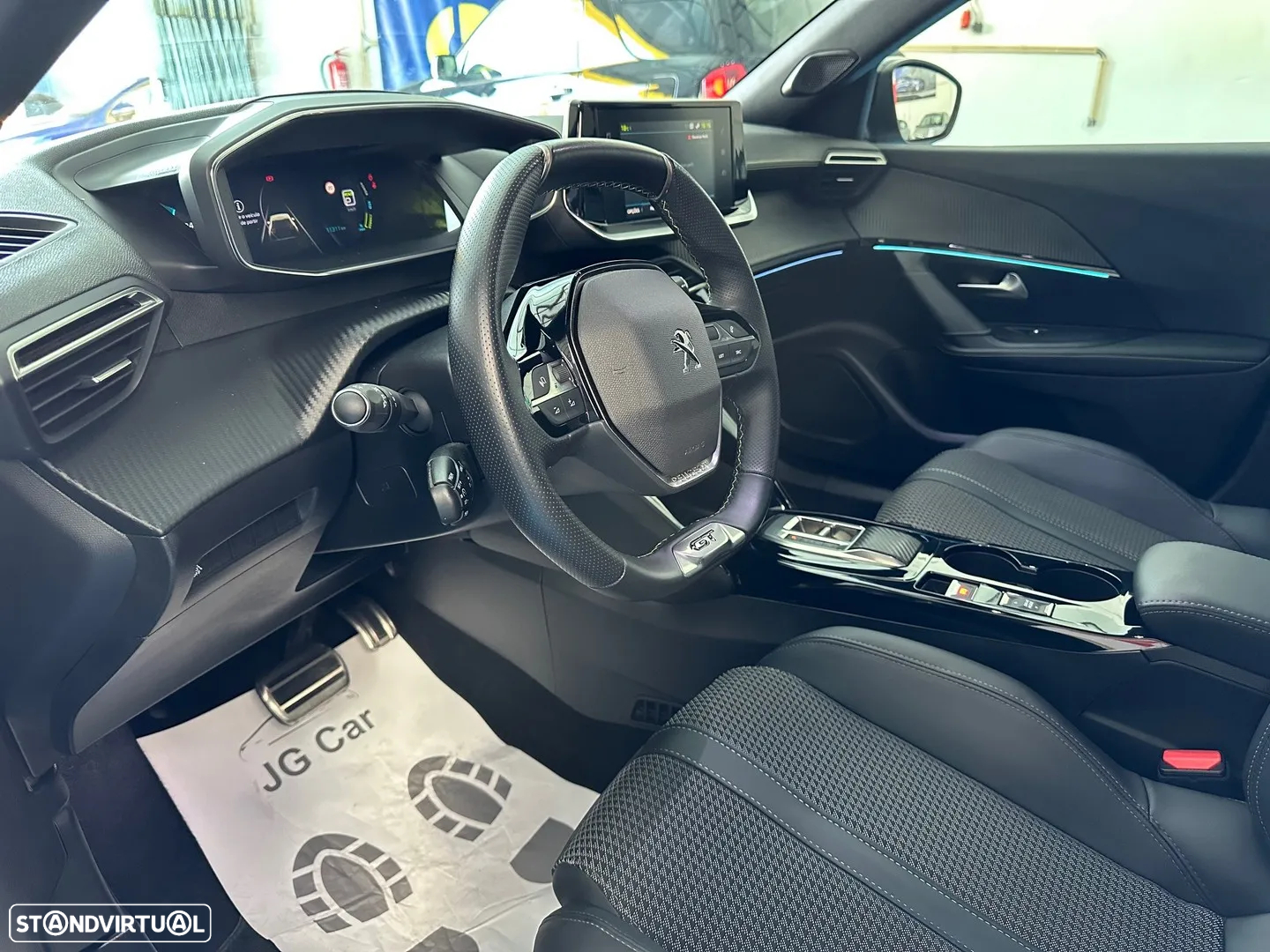 Peugeot e-2008 50 kWh GT - 12