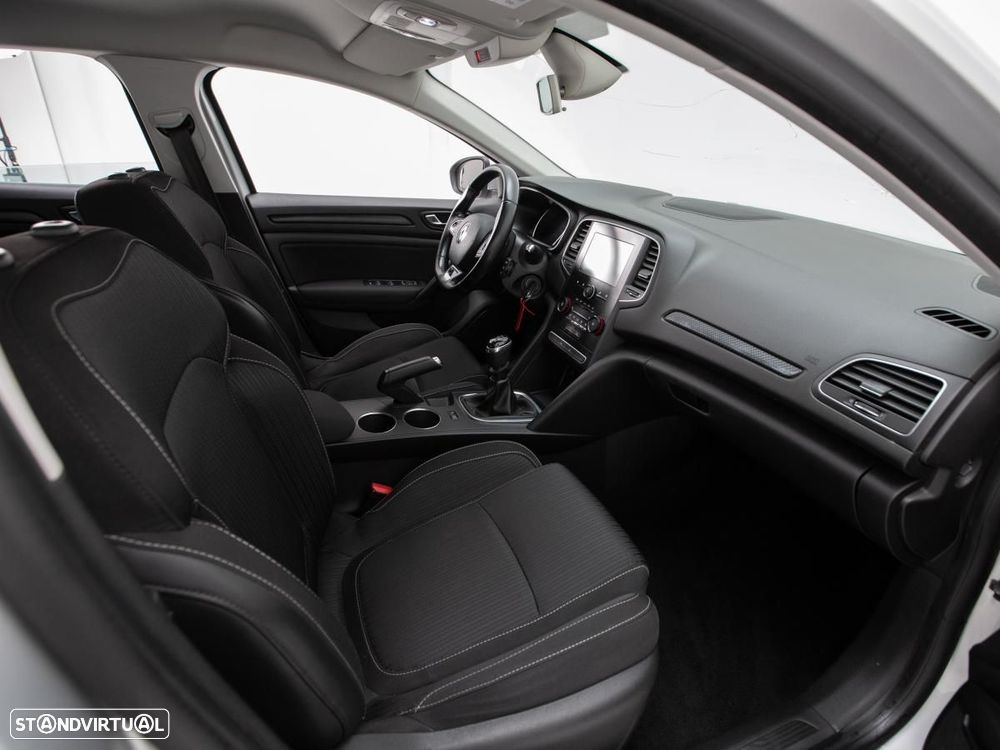Renault Mégane Sport Tourer - 9