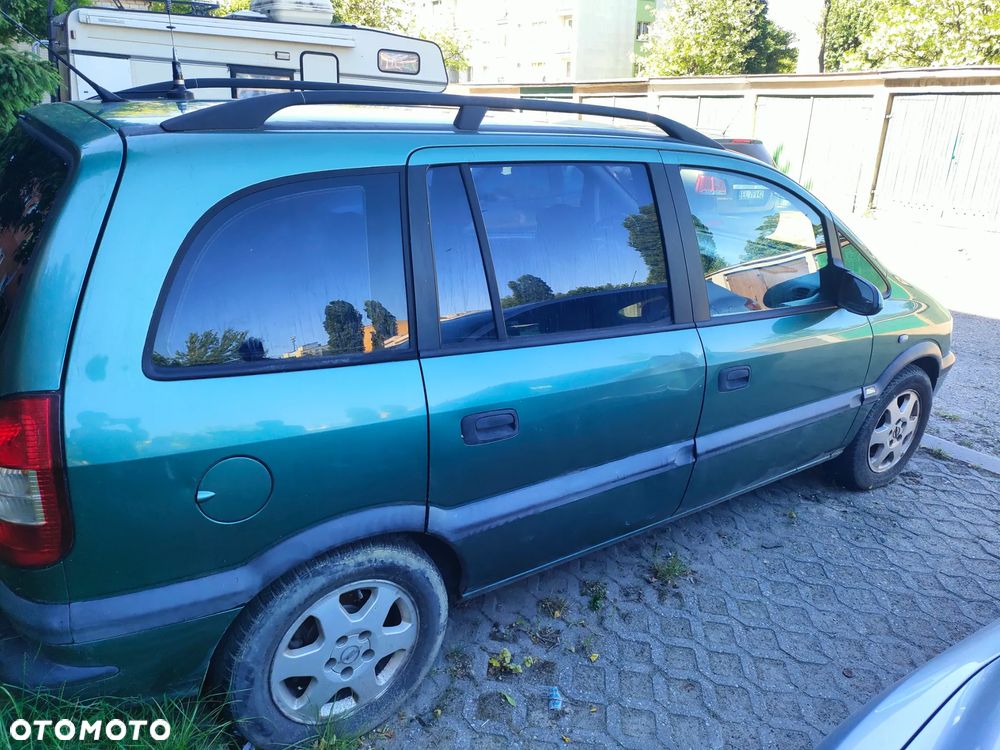 Opel Zafira 1.8 16V Elegance - 2