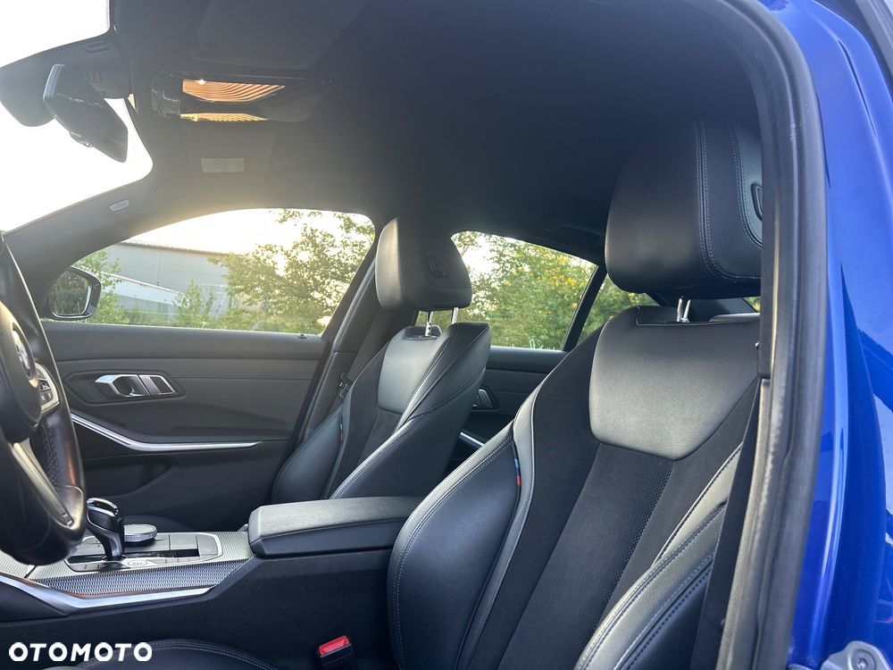 BMW Seria 3 318i M Sport - 30