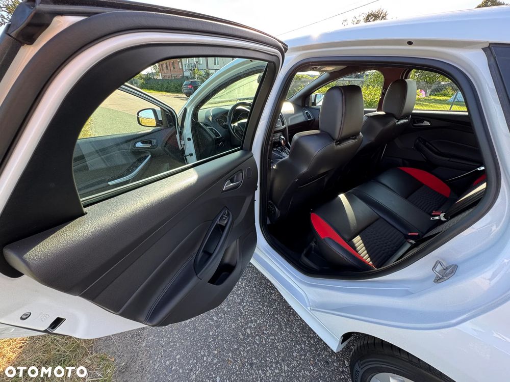 Ford Focus 2.0 TDCi ST-2 PowerShift - 26