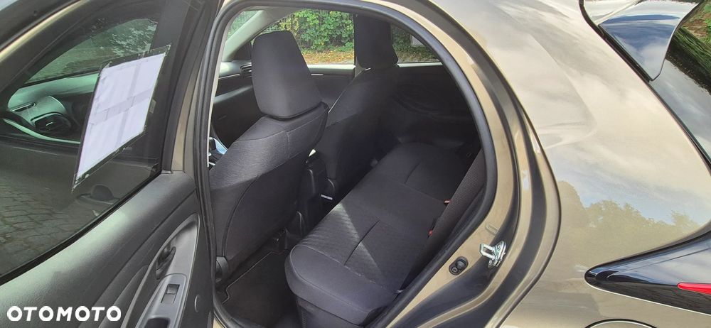 Toyota Yaris Hybrid 1.5 Executive - 11