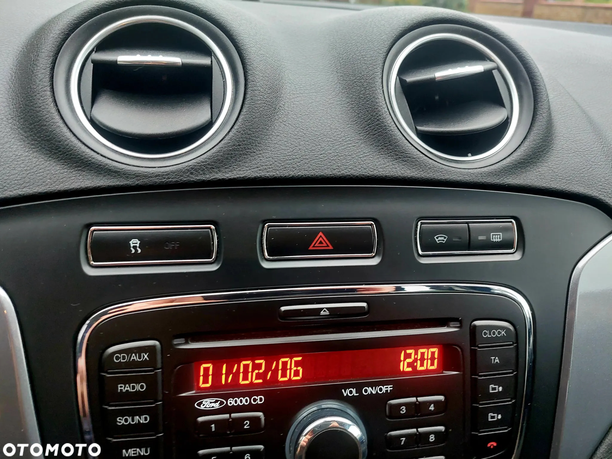 Ford Mondeo 1.6 T Ambiente - 21