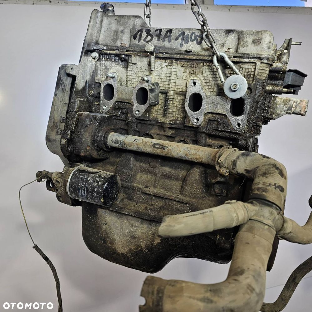 SILNIK SŁUPEK FIAT PANDA II 187A1000 1.1 - 6