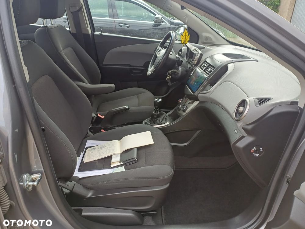Chevrolet Aveo - 9