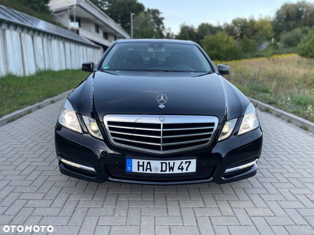 Mercedes-Benz Klasa E 200 CGI BlueEFFICIENCY 7G-TRONIC Avantgarde - 22