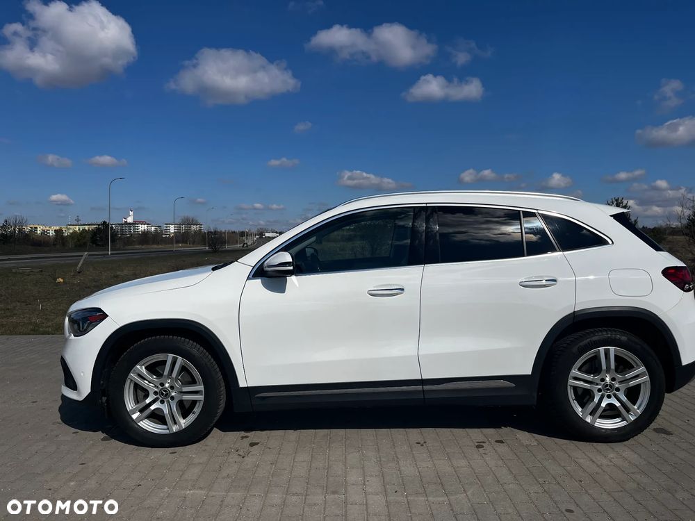 Mercedes-Benz GLA - 4