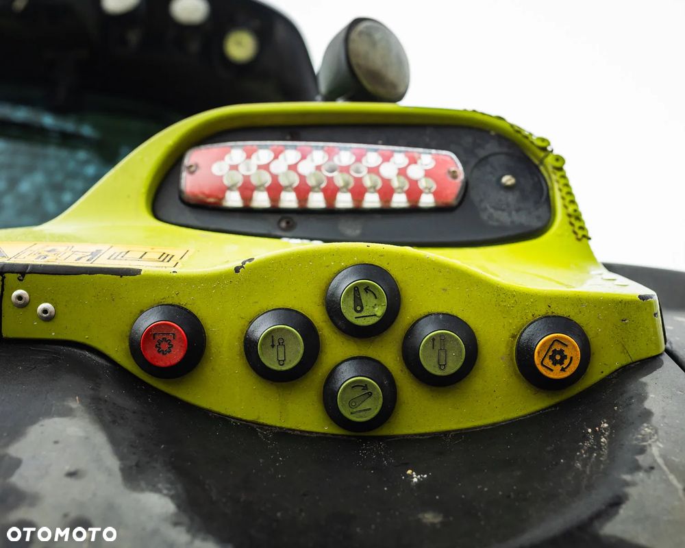 Claas AXION 850 - 18