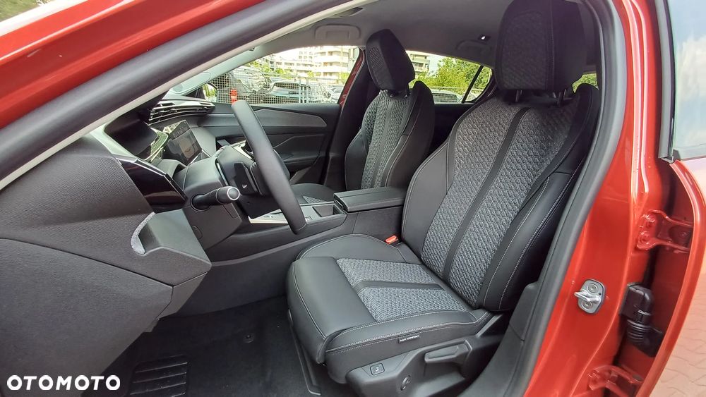 Peugeot 308 1.2 mHEV Allure S&S e-DCS6 - 13