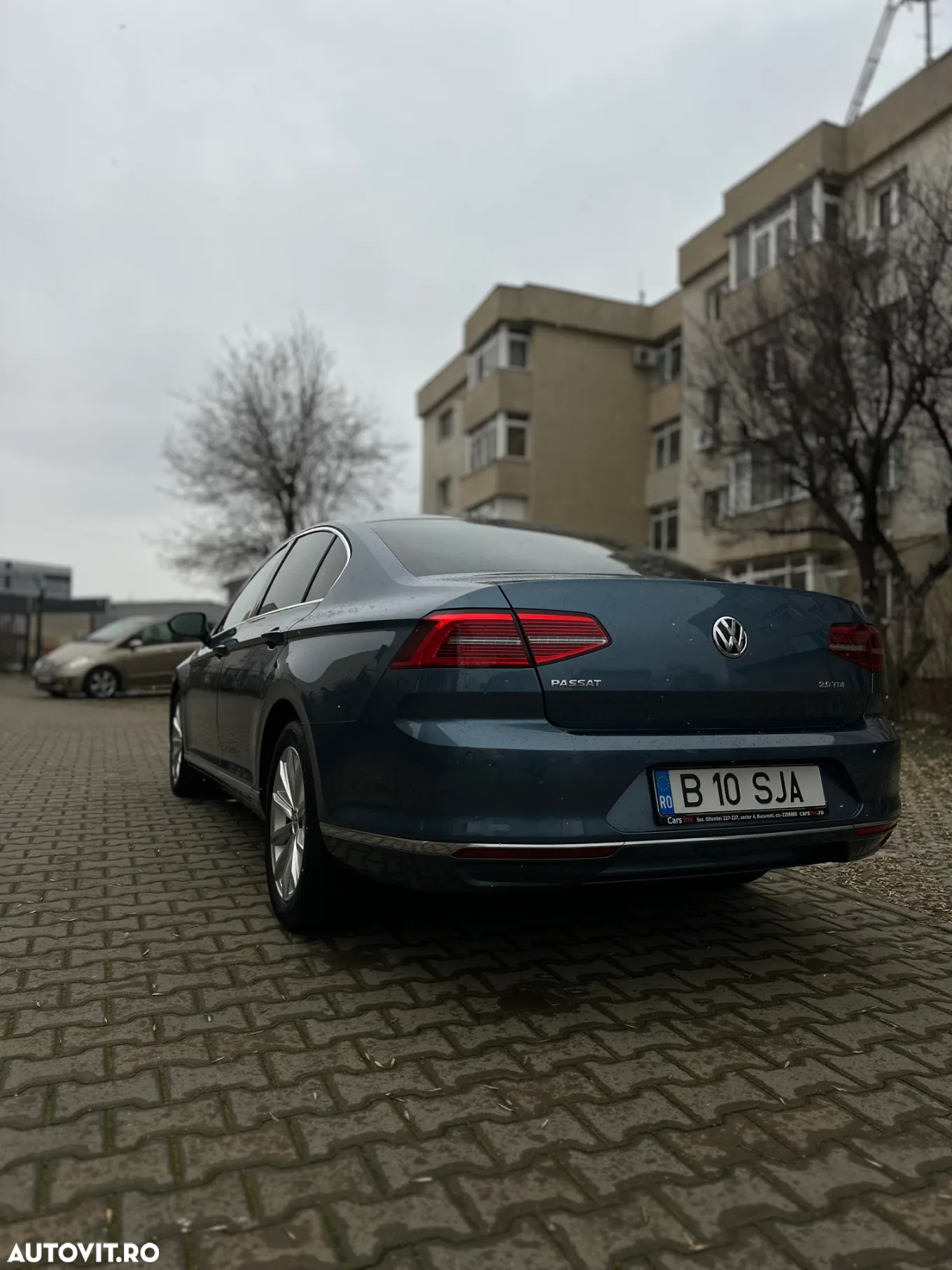 Volkswagen Passat 2.0 TDI DSG Highline - 13