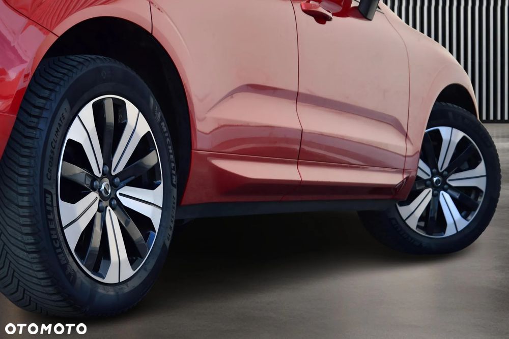 Volvo XC 60 T8 Plug-In Hybrid AWD Plus Dark - 11