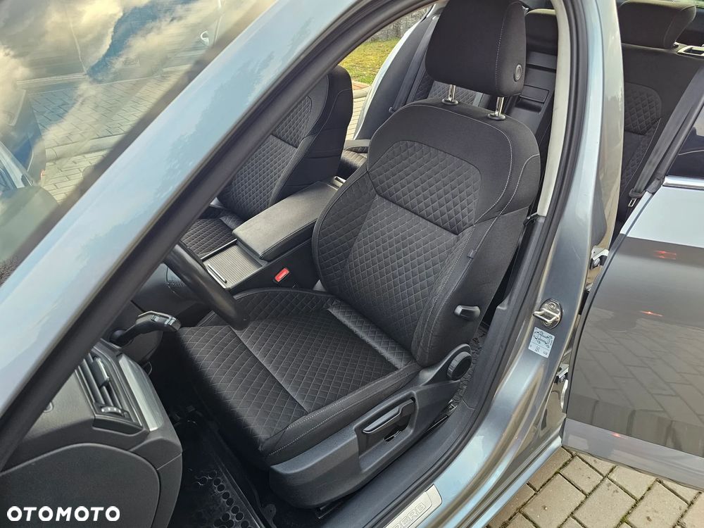 Skoda Superb 2.0 TDI SCR Style DSG - 9