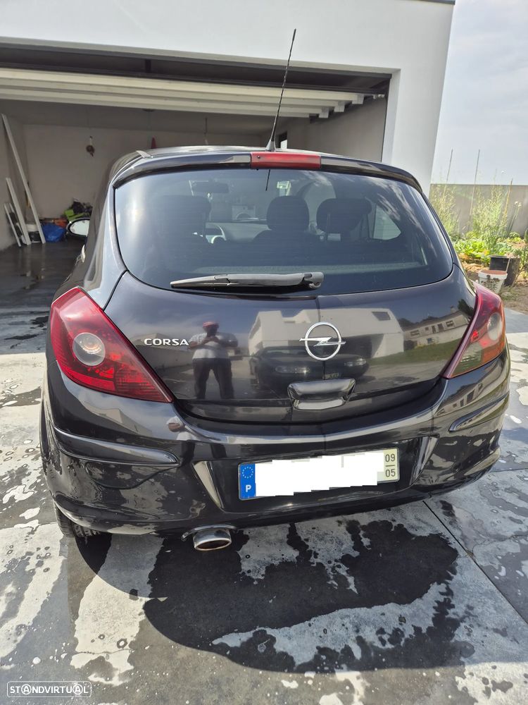 Opel Corsa 1.2 Black Edition - 4