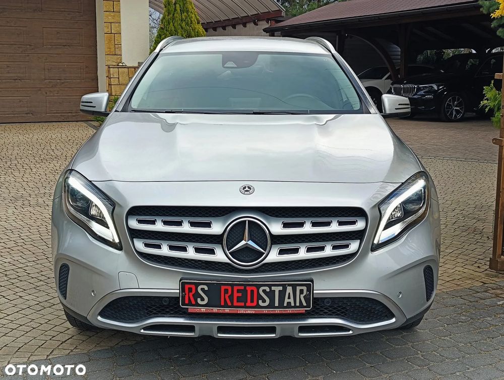 Mercedes-Benz GLA 180 Urban - 13