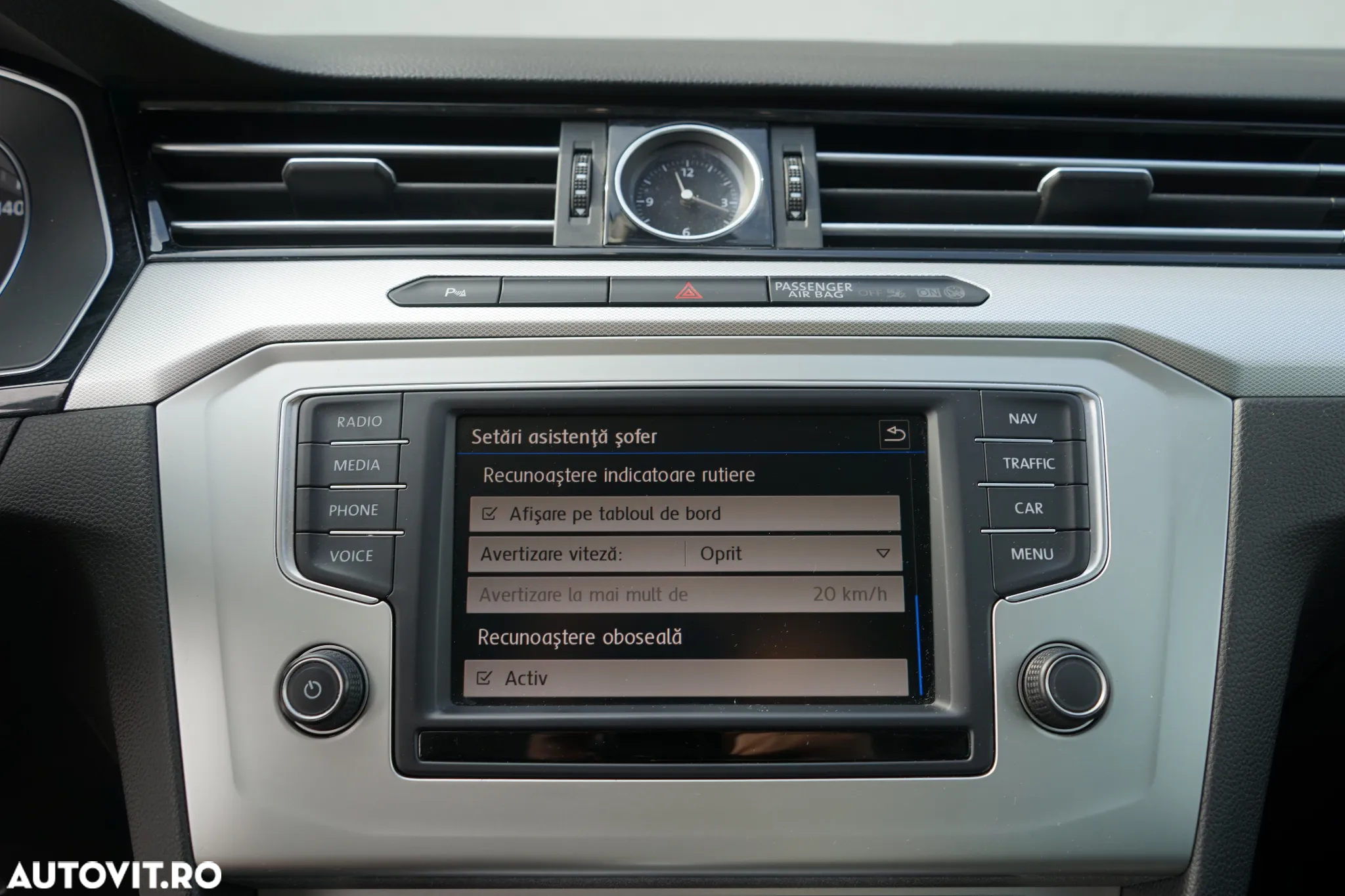 Volkswagen Passat Variant 2.0 TDI DSG Comfortline - 24