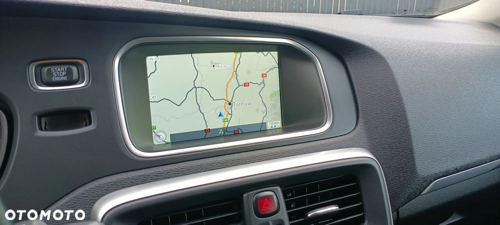 Volvo V40 D4 Summum - 27