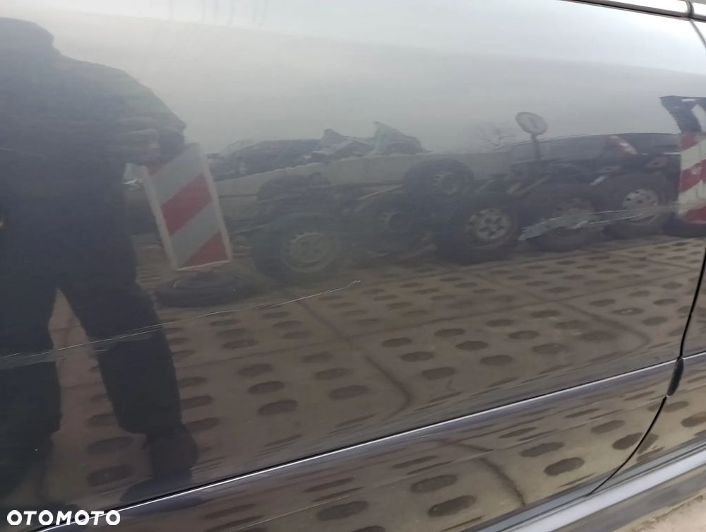 OPEL ZAFIRA B drzwi prawe tylne prawy tył Z168 - 2