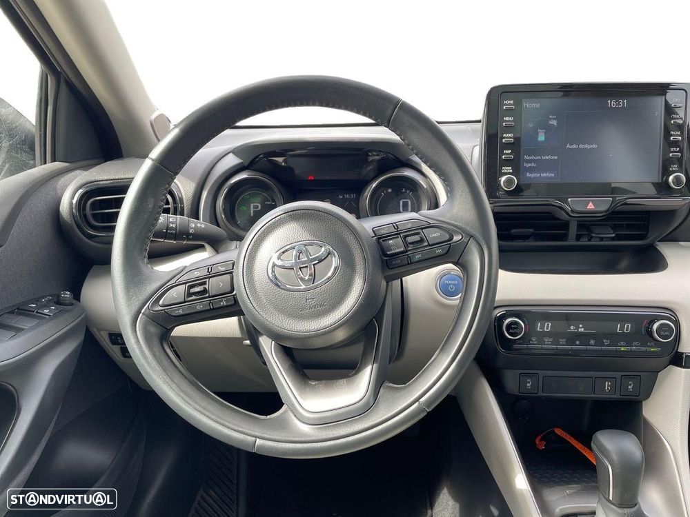 Toyota Yaris - 10