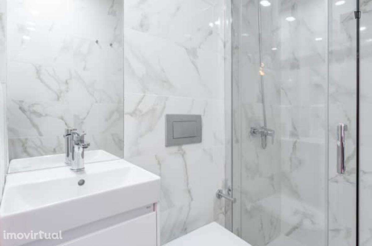 Apartamento com 1 quartos - localizado em Lordelo do Ouro Porto - Grande imagem: 3/18