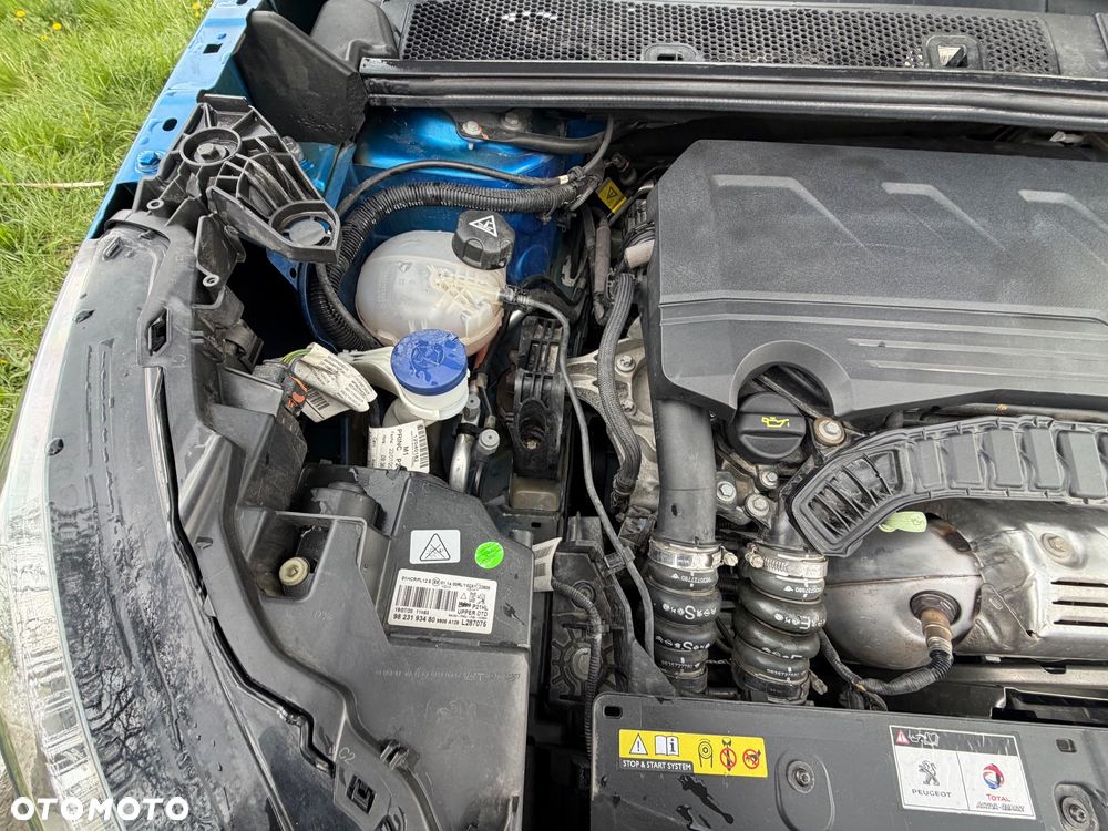 Peugeot 2008 PureTech 155 EAT8 GT - 10