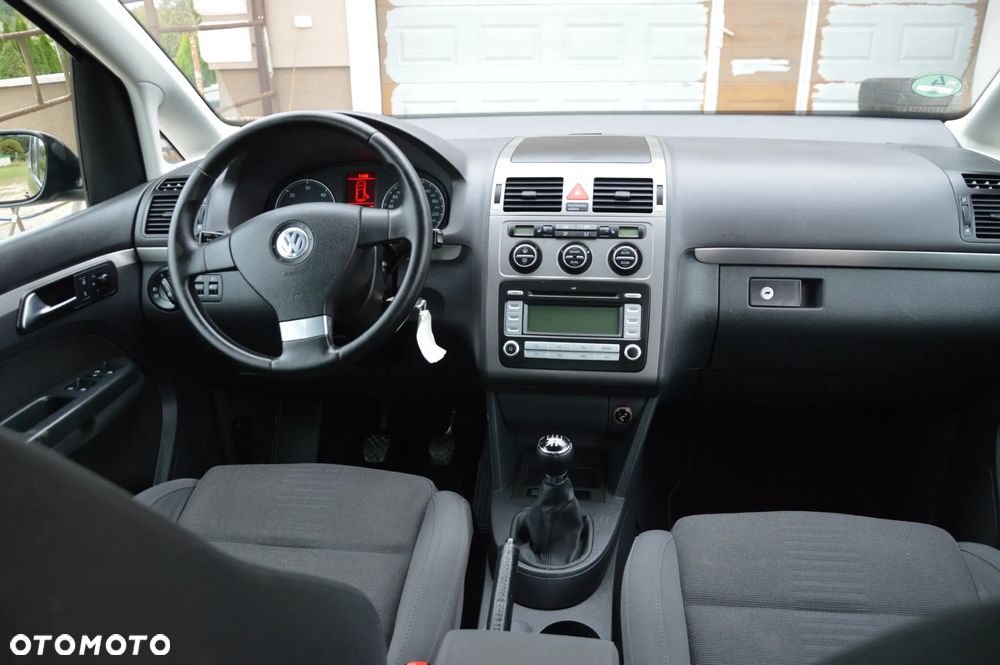 Volkswagen Touran 2.0 TDI Highline - 22