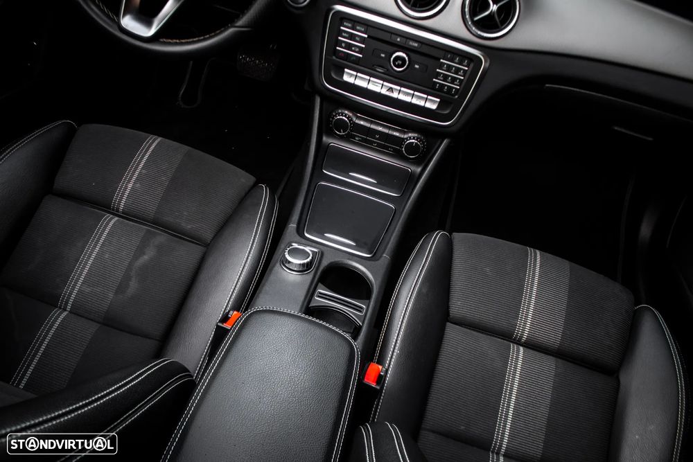Mercedes-Benz CLA 180 d Urban Aut. - 38