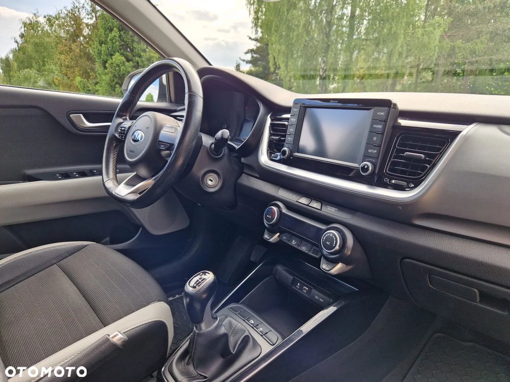 Kia Stonic 1.4 L - 6