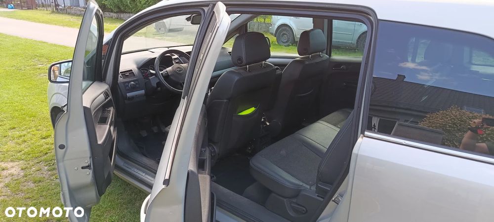 Opel Zafira 1.8 Essentia - 11