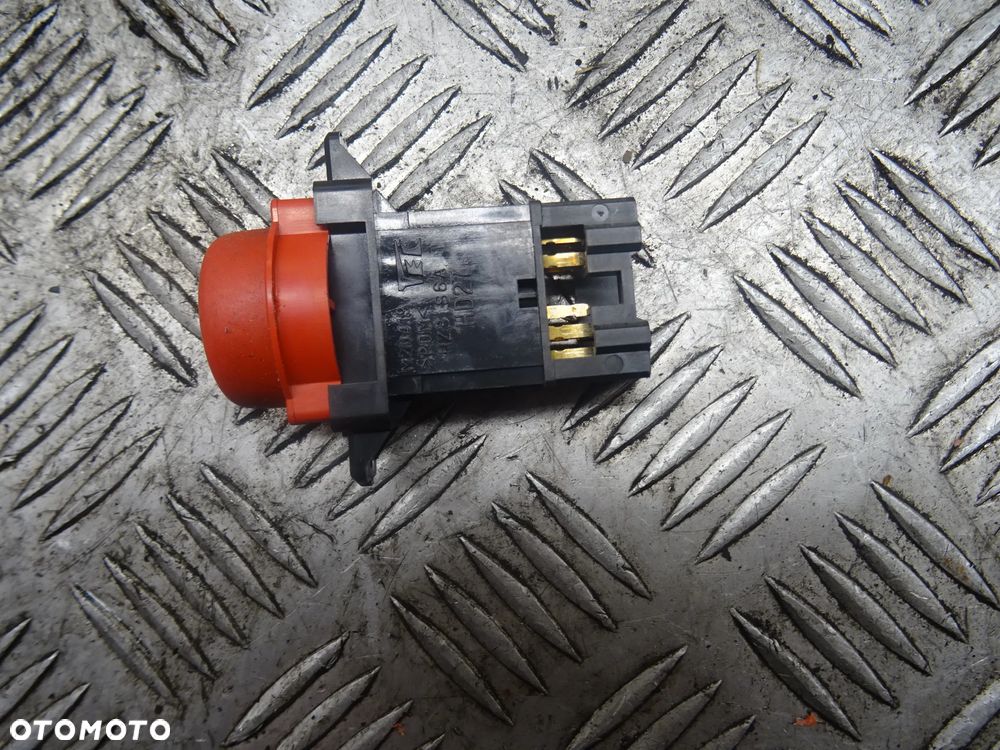 HONDA CIVIC VII HB 5D 1.7D PRZYCISK ŚWIATEŁ AWARYJNYCH - 3