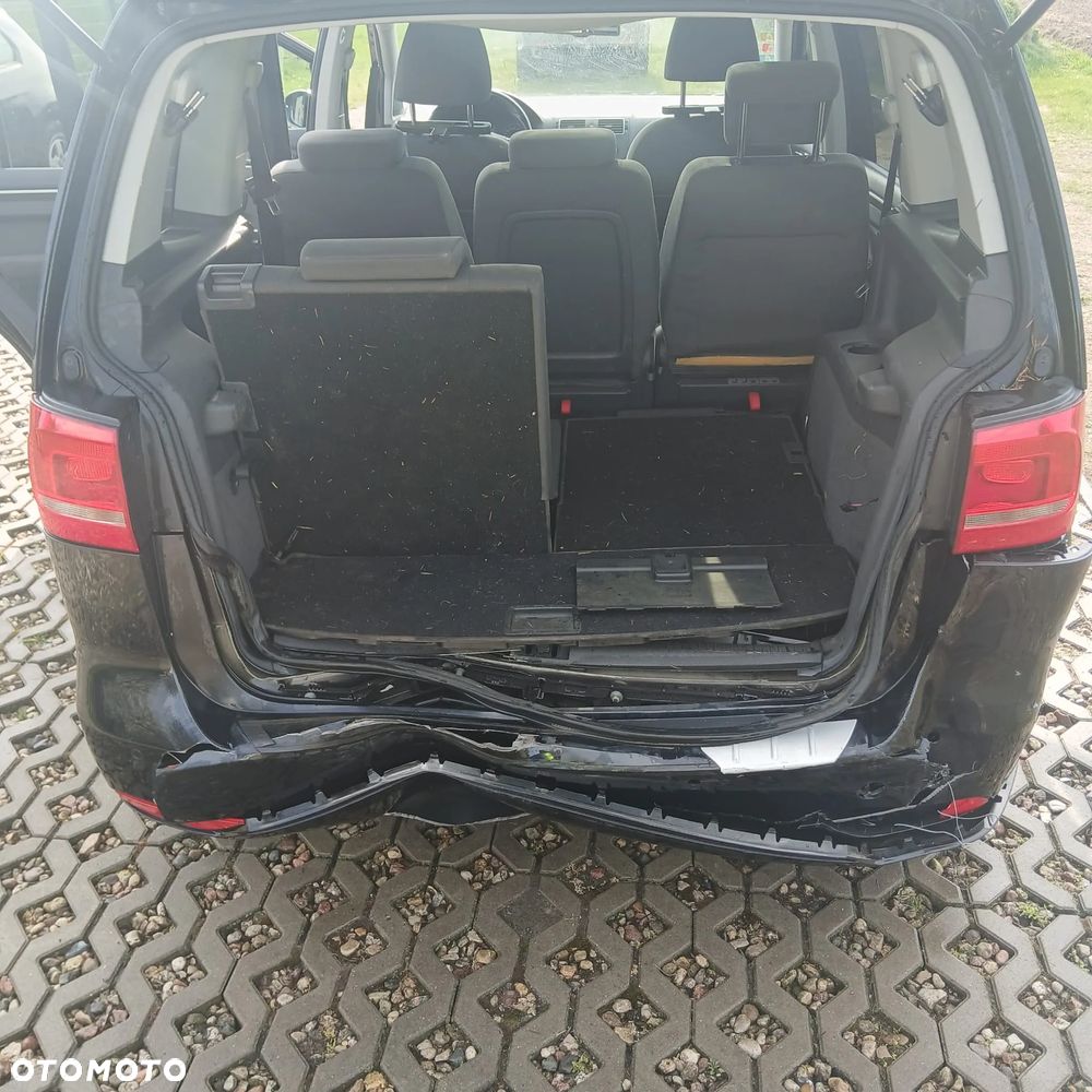 Volkswagen Touran 1.6 TDI DPF BlueMotion Technology DSG Comfortline - 28