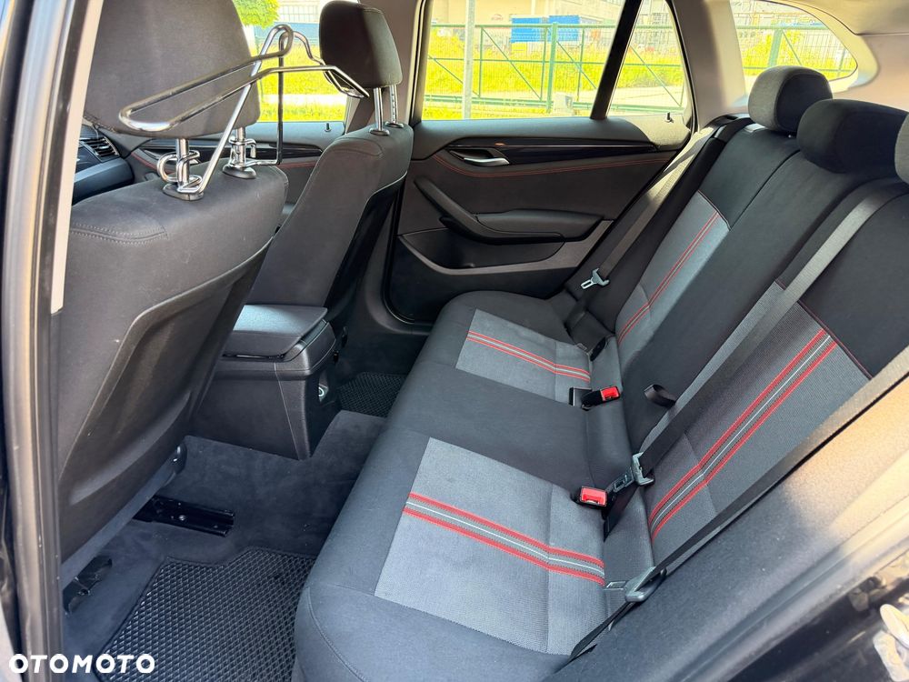 BMW X1 xDrive20d - 10