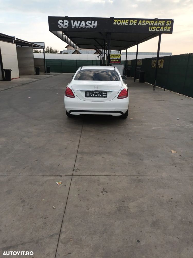 Mercedes-Benz C - 11