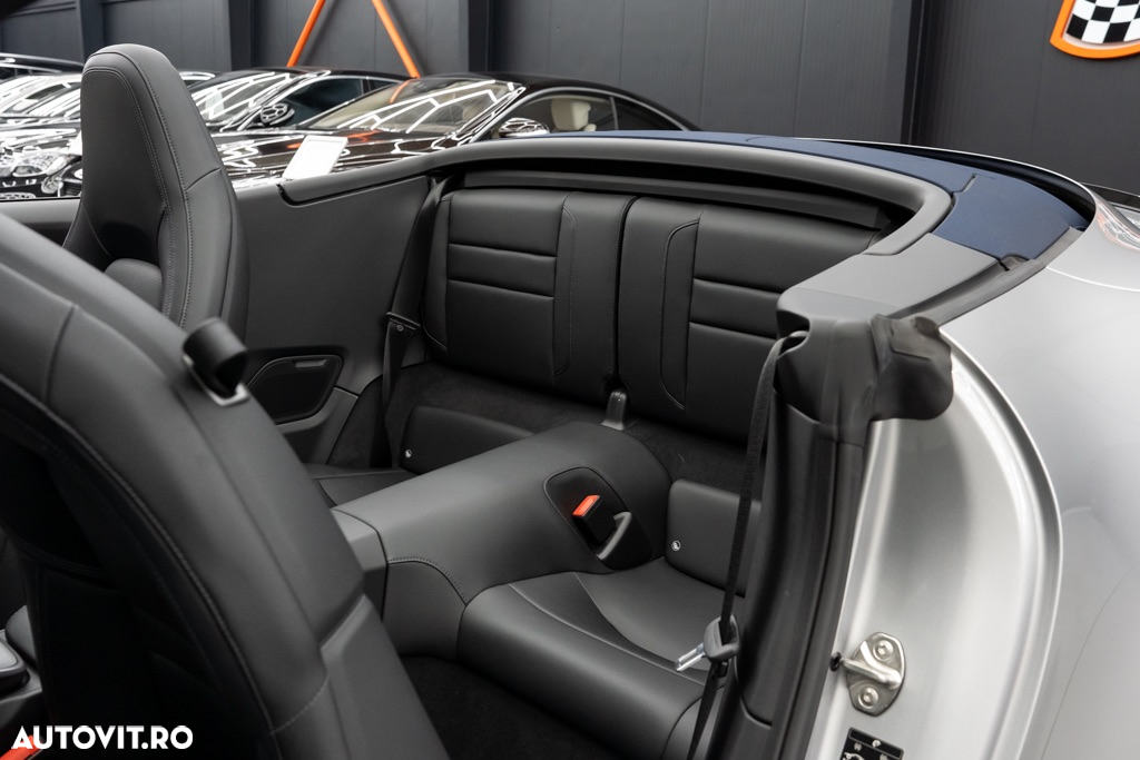 Porsche 911 Carrera Cabriolet PDK - 17