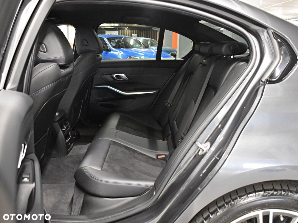 BMW Seria 3 - 13