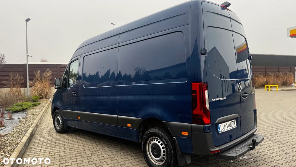 Mercedes-Benz Sprinter - 14