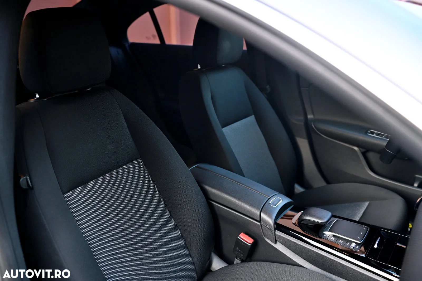 Mercedes-Benz CLA 200 d Coupe Aut. - 35