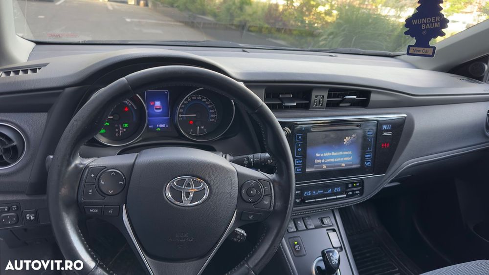 Toyota Auris - 13