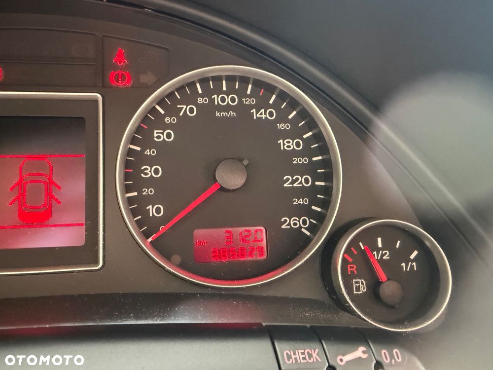 Audi A4 Avant - 14