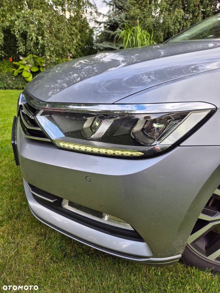 Volkswagen Passat 2.0 TDI (BlueMotion Technology) DSG Comfortline - 9