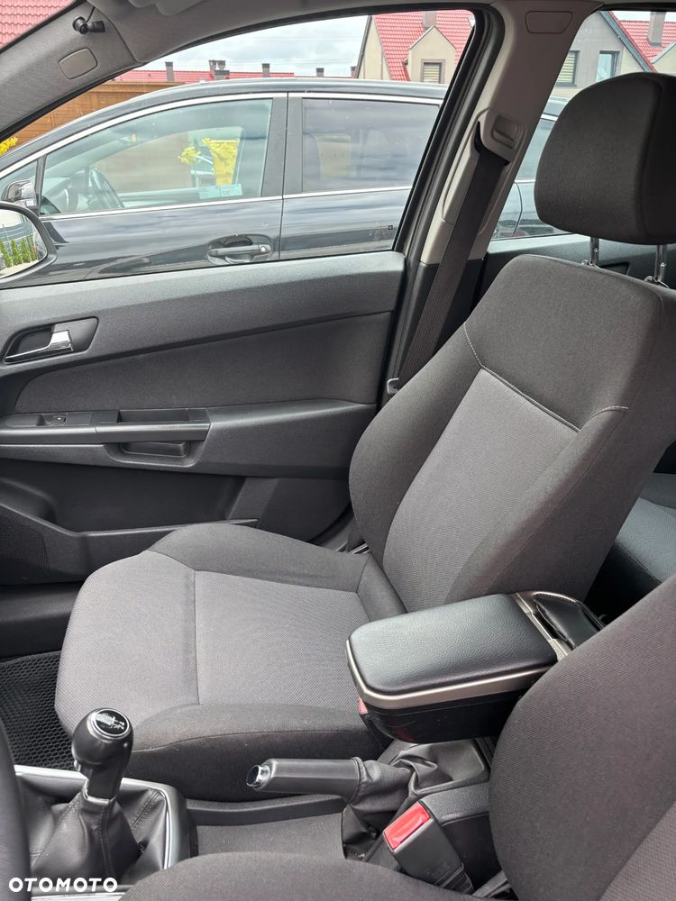 Opel Astra 1.6 - 9