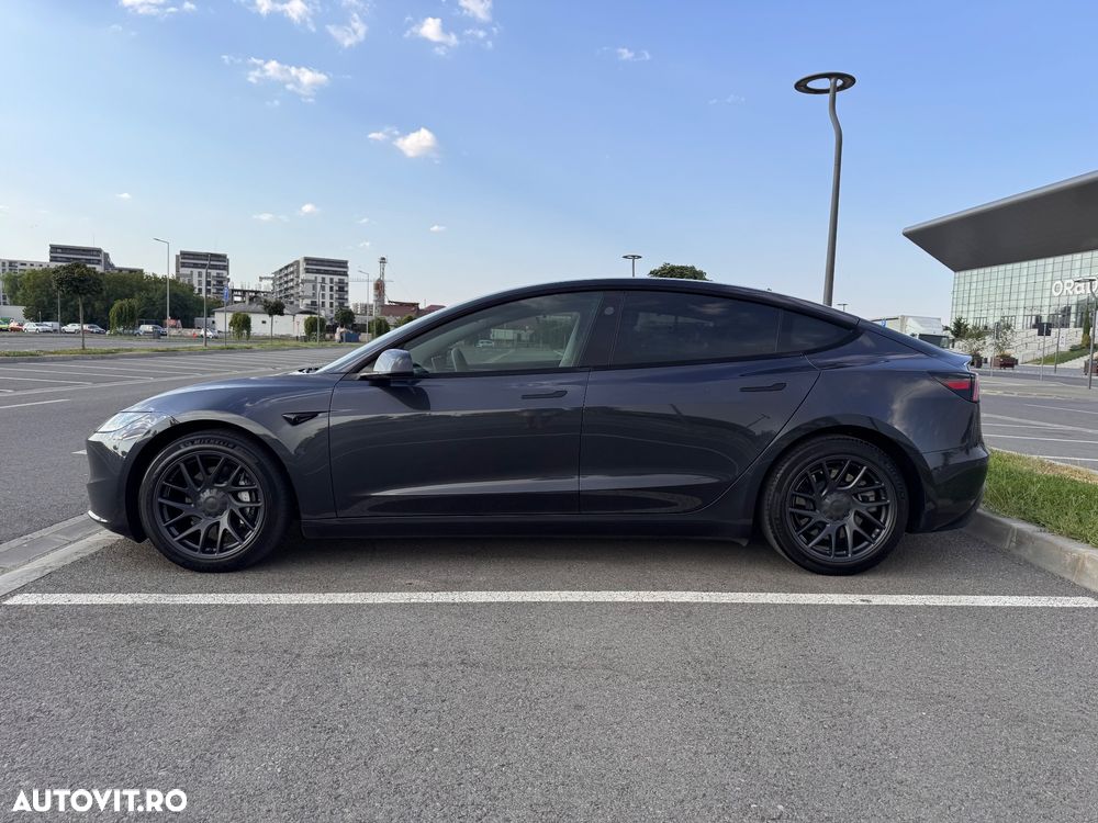Tesla Model 3 Long Range - 6