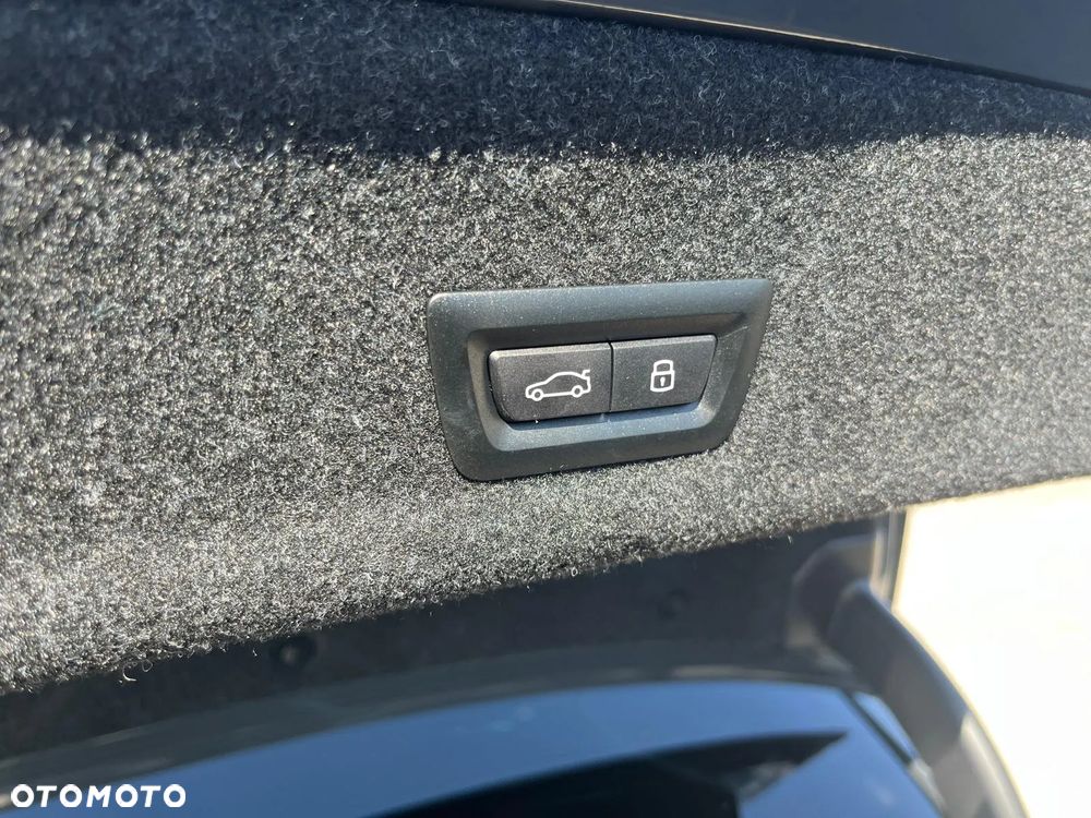 BMW Seria 3 330i xDrive M Sport sport - 20