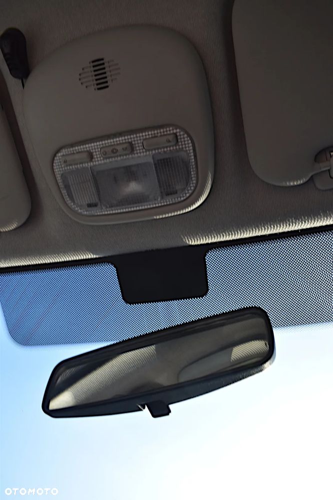 Peugeot 207 1.4 16V Presence - 28