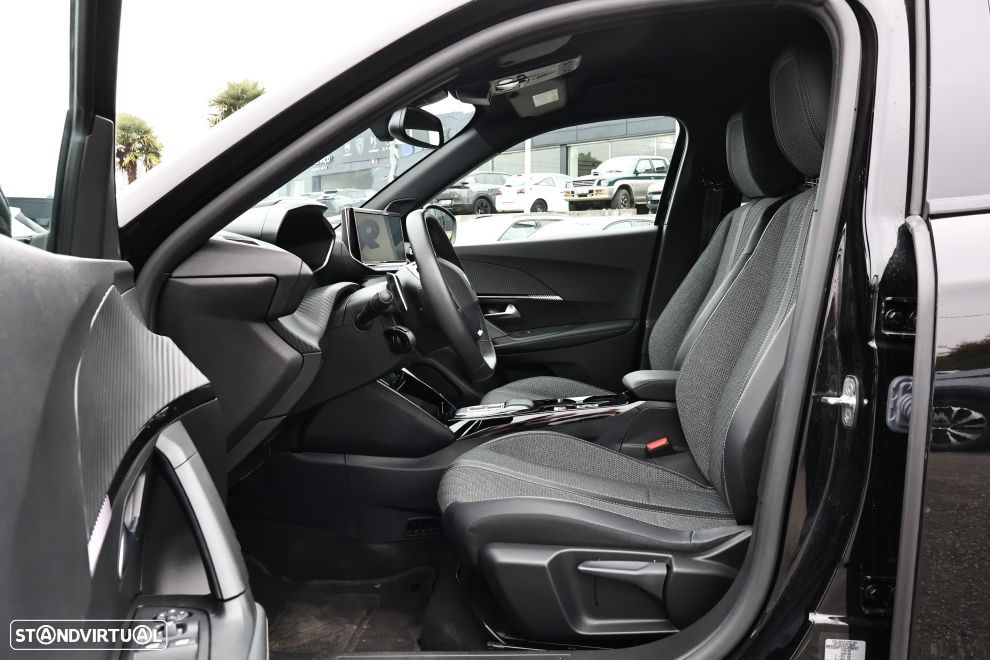 Peugeot 2008 1.2 Hybrid Allure e-DCS6 - 14