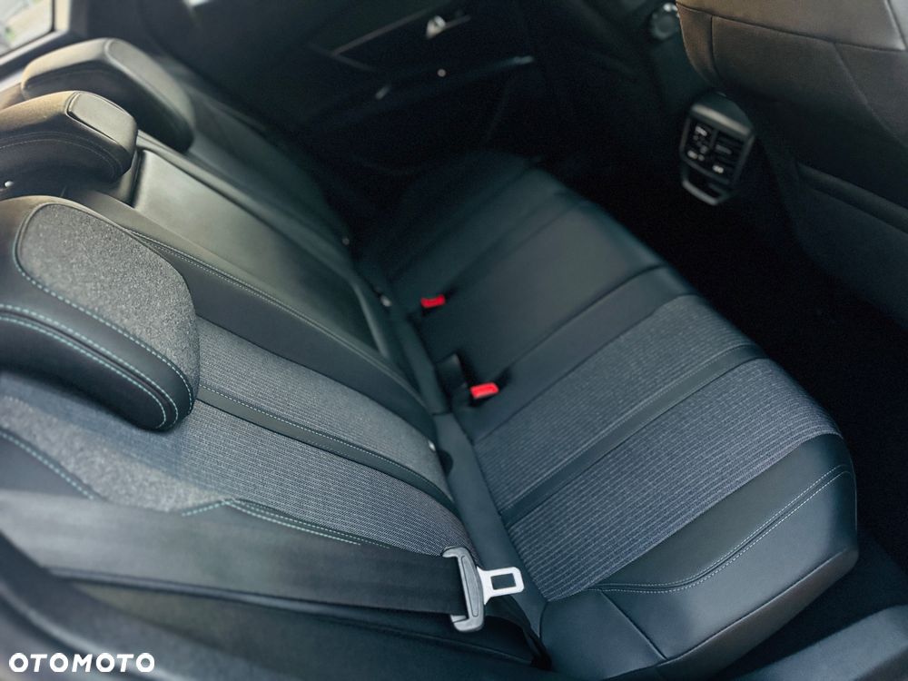 Peugeot 3008 BlueHDi 130 Stop & Start EAT8 Allure Business-Paket - 24