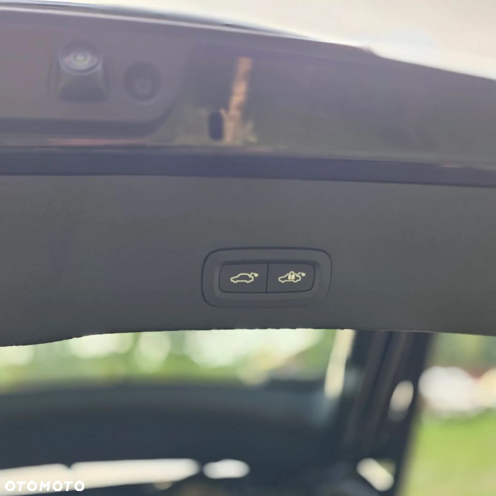 Volvo C40 Recharge 82 kWh Twin Motor Plus - 21
