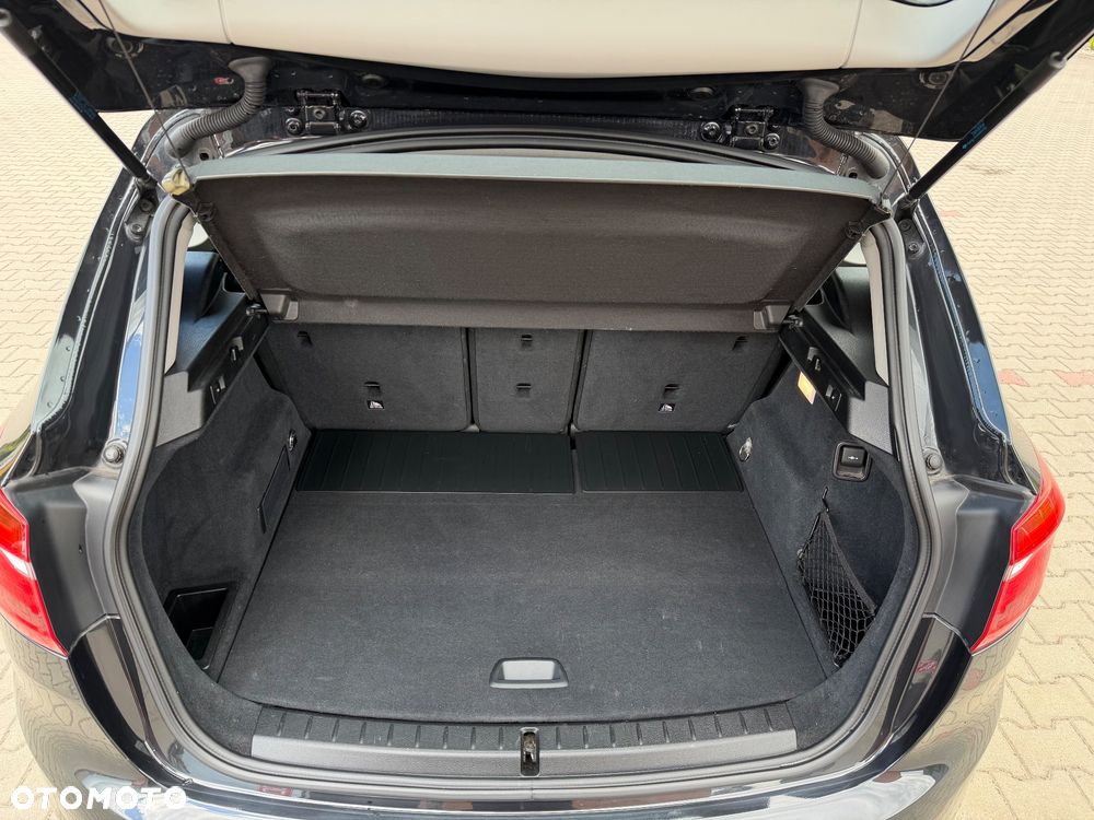 BMW Seria 2 218d Advantage sport - 30