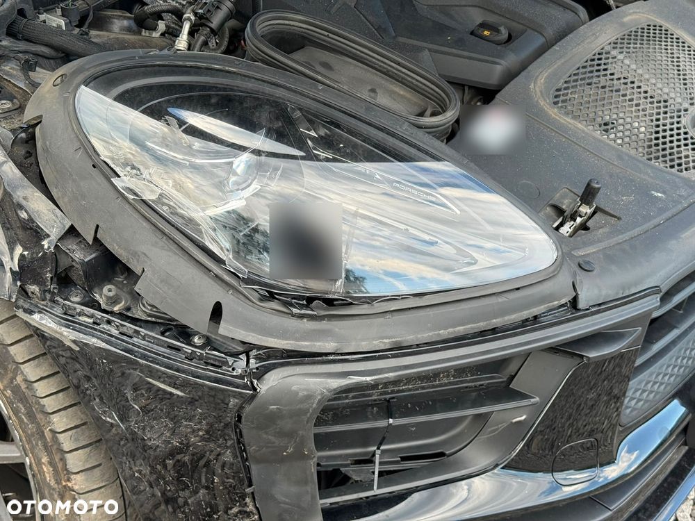 Porsche Macan T - 11