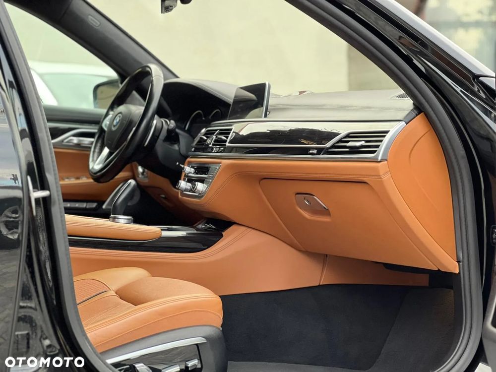 BMW Seria 7 750Li Edition Exclusive - 18