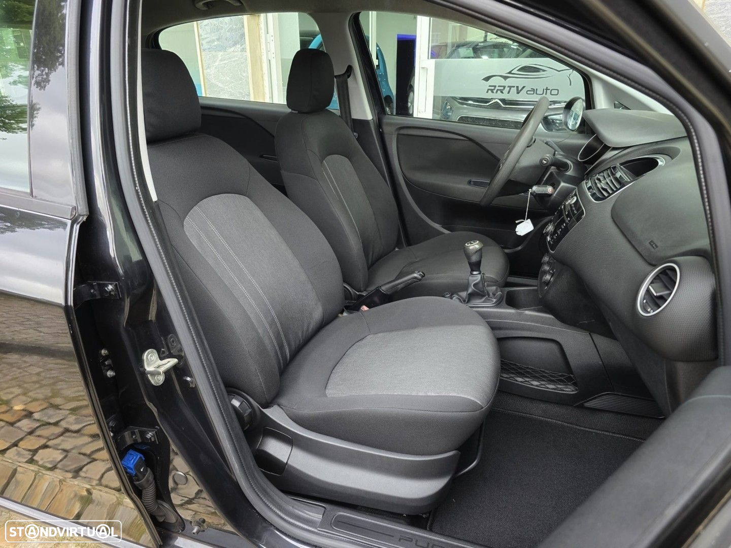 Fiat Punto 1.3 M-Jet Lounge S&S - 17